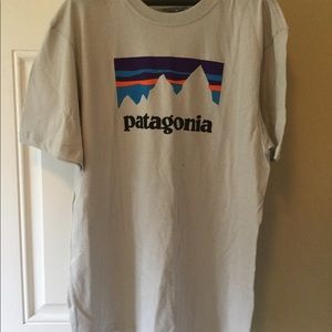Mens Patagonia Logo Shirt size small.